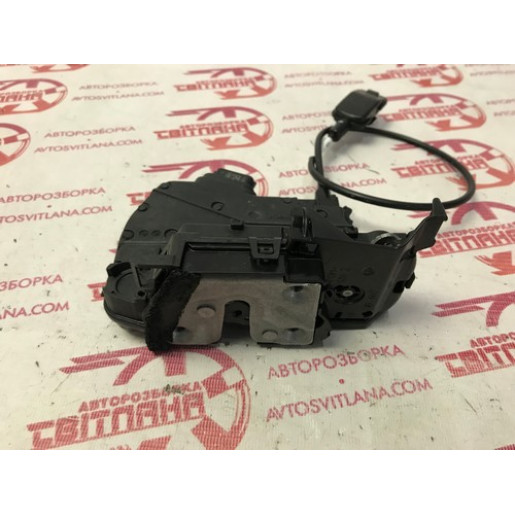 Замок двери передней правой Renault Trafic III 2014-2021 805027088R